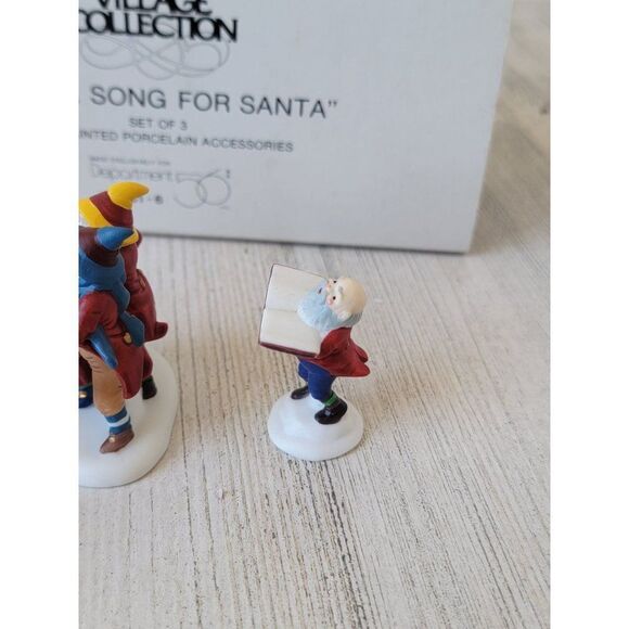 Dept 56 56316 Sing A Song For Santa village accessory xmas set - Picture 7 of 10